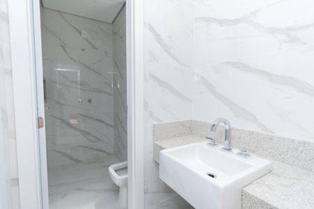 Apartamento à venda com 135m², 3 quartos e 3 vagas Apartamento à venda com 135m², 3 quartos e 3 vagasBanheiro das Semi Suítes