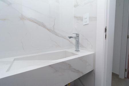 Apartamento à venda com 135m², 3 quartos e 3 vagas Apartamento à venda com 135m², 3 quartos e 3 vagasBanheiro Social