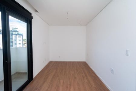 Apartamento à venda com 135m², 3 quartos e 3 vagas Apartamento à venda com 135m², 3 quartos e 3 vagasSuíte