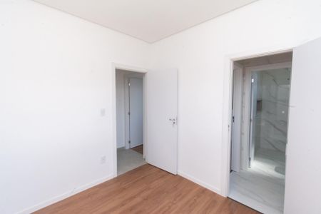 Apartamento à venda com 135m², 3 quartos e 3 vagas Apartamento à venda com 135m², 3 quartos e 3 vagasQuarto 1 - Semi Suíte