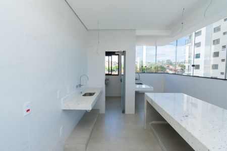 Apartamento à venda com 135m², 3 quartos e 3 vagas Apartamento à venda com 135m², 3 quartos e 3 vagasCozinha