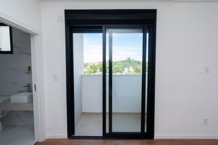 Apartamento à venda com 135m², 3 quartos e 3 vagas Apartamento à venda com 135m², 3 quartos e 3 vagasSuíte