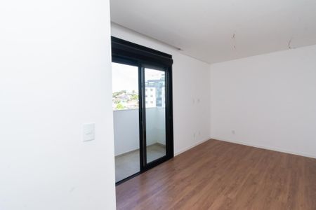 Apartamento à venda com 135m², 3 quartos e 3 vagas Apartamento à venda com 135m², 3 quartos e 3 vagasSuíte