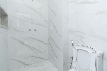 Apartamento à venda com 135m², 3 quartos e 3 vagas Apartamento à venda com 135m², 3 quartos e 3 vagasBanheiro das Semi Suítes