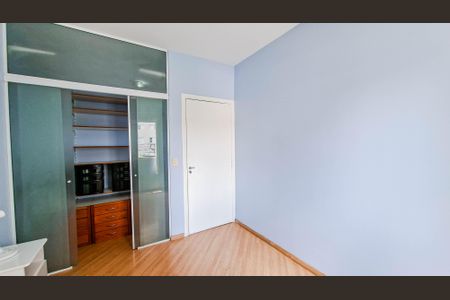 Apartamento à venda com 78m², 3 quartos e 1 vagaQuarto 2