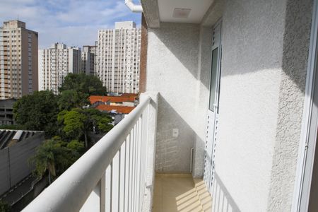 Apartamento para alugar com 38m², 2 quartos e sem vagaVaranda