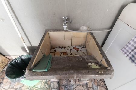 Casa para alugar com 25m², 1 quarto e 1 vagaÁrea de Serviço