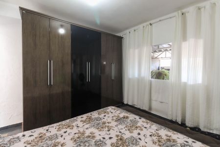 Casa para alugar com 25m², 1 quarto e 1 vagaQuarto