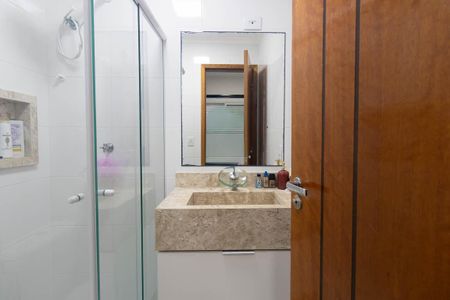 Casa de condomínio para alugar com 50m², 2 quartos e 1 vaga Casa de condomínio para alugar com 50m², 2 quartos e 1 vagaBanheiro da Suíte 2