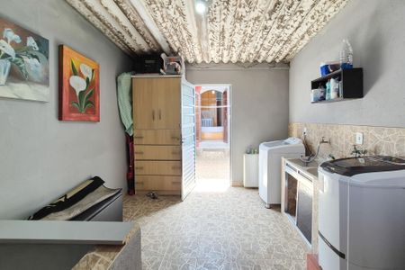 Casa à venda com 100m², 2 quartos e 1 vaga Casa à venda com 100m², 2 quartos e 1 vagaÁrea de Serviço