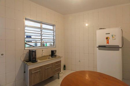 Casa de condomínio para alugar com 99m², 2 quartos e sem vaga