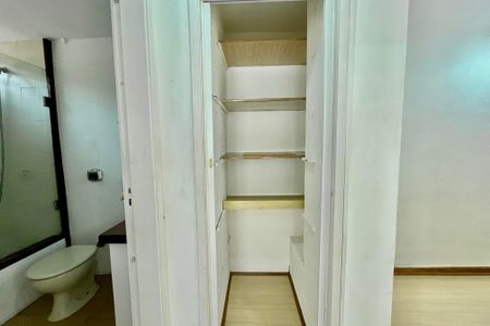 Apartamento à venda com 78m², 2 quartos e 1 vagaCorredor