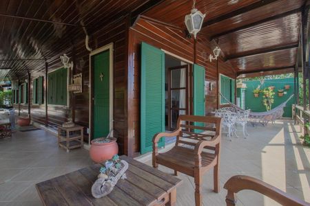 Casa para alugar com 300m², 4 quartos e 6 vagasVaranda