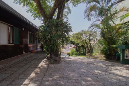 Casa para alugar com 300m², 4 quartos e 6 vagasGaragem