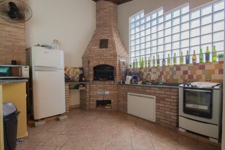 Casa para alugar com 300m², 4 quartos e 6 vagasChurrasqueira