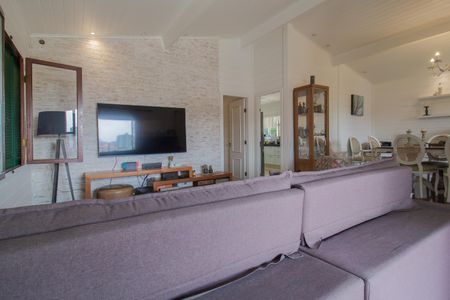 Casa para alugar com 300m², 4 quartos e 6 vagasSala