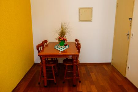 sala de apartamento à venda com 2 quartos, 61m² em Quitaúna, Osasco