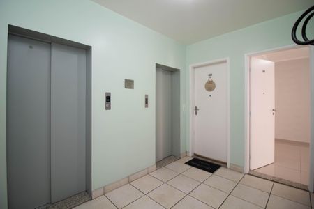 Apartamento para alugar com 52m², 2 quartos e 1 vagaHall de entrada