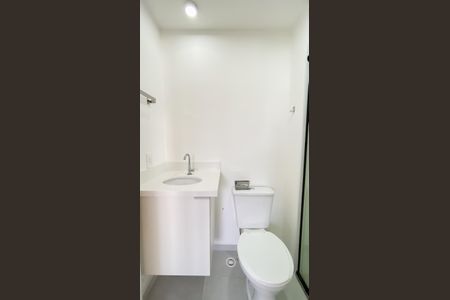 Apartamento para alugar com 39m², 2 quartos e sem vaga Apartamento para alugar com 39m², 2 quartos e sem vagaBanheiro