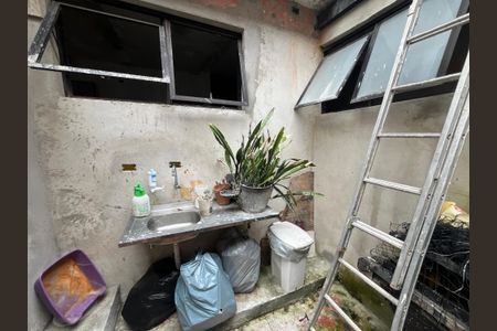 Casa para alugar com 250m², 3 quartos e 6 vagasQuintal