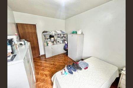 Casa para alugar com 250m², 3 quartos e 6 vagas Casa para alugar com 250m², 3 quartos e 6 vagasQuarto 1