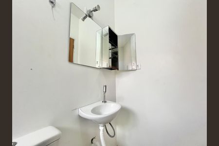 Casa para alugar com 250m², 3 quartos e 6 vagas Casa para alugar com 250m², 3 quartos e 6 vagasBanheiro da Suíte 2