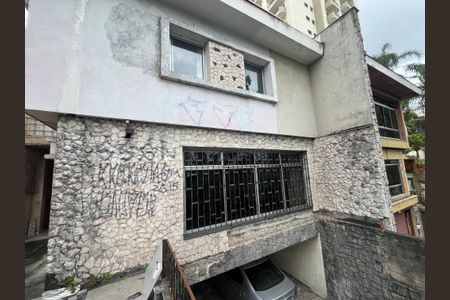 Casa para alugar com 250m², 3 quartos e 6 vagas Casa para alugar com 250m², 3 quartos e 6 vagasVaranda