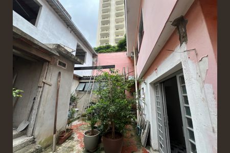 Casa para alugar com 250m², 3 quartos e 6 vagas Casa para alugar com 250m², 3 quartos e 6 vagasQuintal