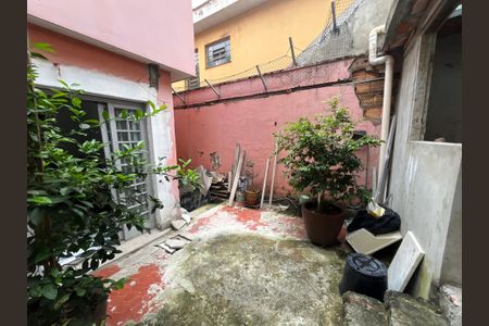 Casa para alugar com 250m², 3 quartos e 6 vagas Casa para alugar com 250m², 3 quartos e 6 vagasQuintal