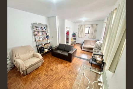 Casa para alugar com 250m², 3 quartos e 6 vagas