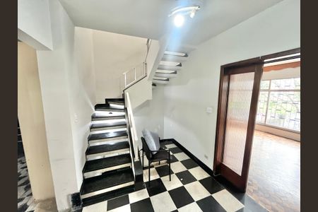 Casa para alugar com 250m², 3 quartos e 6 vagas Casa para alugar com 250m², 3 quartos e 6 vagasSaleta