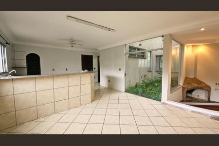 Casa para alugar com 6 quartos, 647m² em Jardim Novo Mundo, Jundiaí