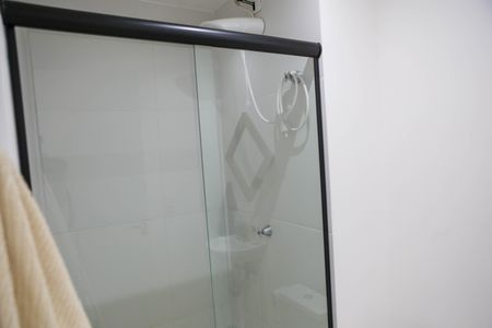 Banheiro de apartamento para alugar com 1 quarto, 21m² em Vila Butantã, São Paulo