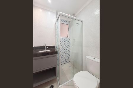 Banheiro de apartamento para alugar com 2 quartos, 55m² em Jardim Centenario, São Paulo