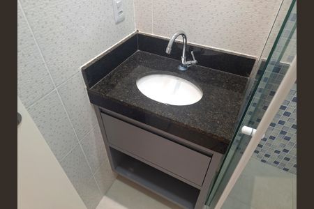 Apartamento para alugar com 55m², 2 quartos e sem vagaBanheiro