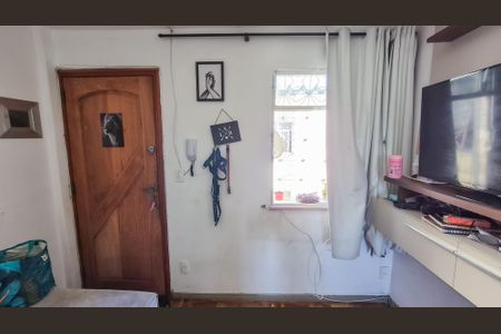 Sala de apartamento para alugar com 2 quartos, 30m² em Ramos, Rio de Janeiro