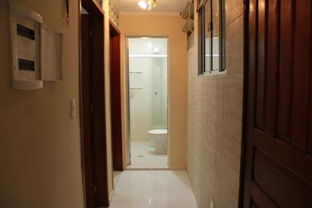 Corredor de casa para alugar com 3 quartos, 70m² em Cambuci, São Paulo