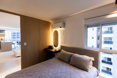 Quarto de apartamento à venda com 1 quarto, 51m² em Cambuí, Campinas