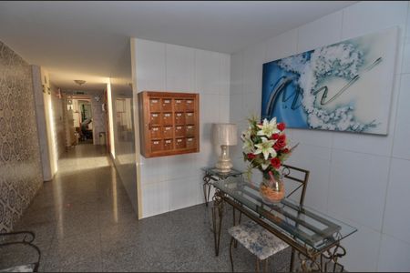 Apartamento para alugar com 68m², 2 quartos e 1 vagaHall