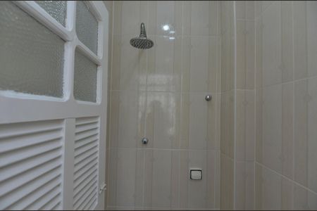 Apartamento para alugar com 68m², 2 quartos e 1 vagaBanheiro de Serviço