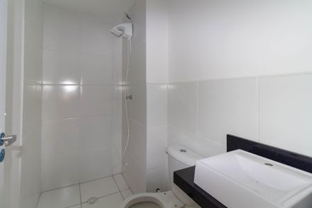 Banheiro de apartamento para alugar com 1 quarto, 28m² em Vila Santa Virginia, São Paulo