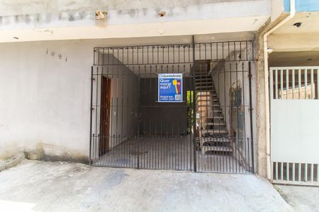 Casa para alugar com 84m², 2 quartos e sem vagaFachada + Placa