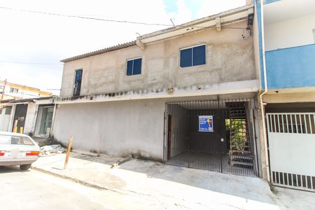 Casa para alugar com 84m², 2 quartos e sem vagaFachada + Placa