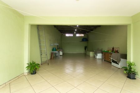 Casa à venda com 120m², 3 quartos e 2 vagas Casa à venda com 120m², 3 quartos e 2 vagasÁrea de Serviço / Terraço