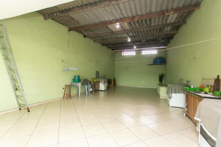 Casa à venda com 120m², 3 quartos e 2 vagas Casa à venda com 120m², 3 quartos e 2 vagasÁrea de Serviço / Terraço