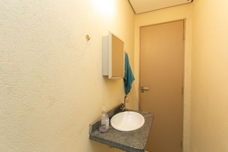 Casa à venda com 120m², 3 quartos e 2 vagas Casa à venda com 120m², 3 quartos e 2 vagasBanheiro 2