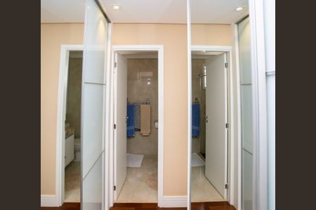 Apartamento à venda com 113m², 3 quartos e 2 vagasCloset da suíte 1