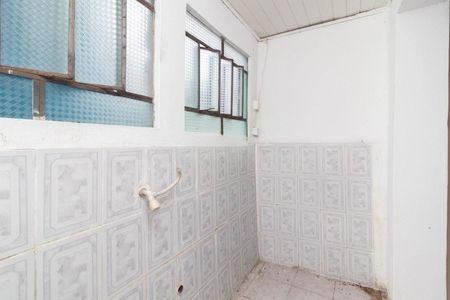 Cozinha  de apartamento para alugar com 1 quarto, 23m² em Azenha, Porto Alegre