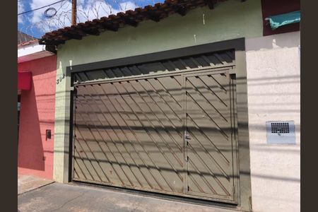 Casa para alugar com 112m², 3 quartos e 1 vaga Casa para alugar com 112m², 3 quartos e 1 vagaFachada