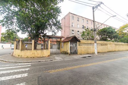 Apartamento para alugar com 45m², 2 quartos e 1 vagaFachada + Placa